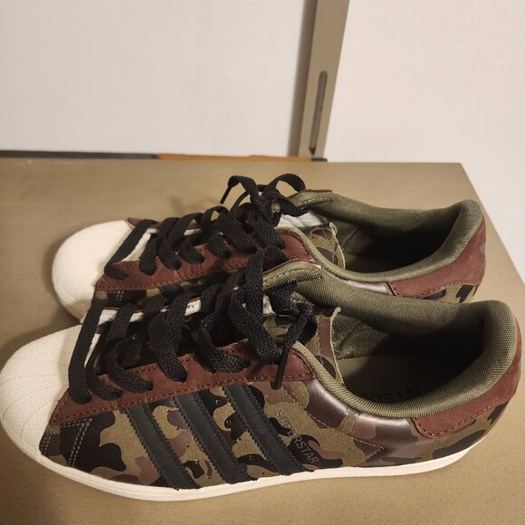 Adidas Shell tops - Picture 2 of 5